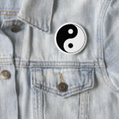 Badge Rond 5 Cm Bouton de symbole de Yin Yang (En situation)