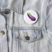 Badge Rond 5 Cm Bouton d'Emoji d'aubergine (En situation)