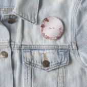 Badge Rond 5 Cm Bouton floral orné rose (En situation)