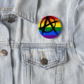 Badge Rond 5 Cm bouton gai d'anarchie d'arc-en-ciel (En situation)