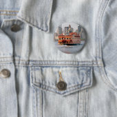 Badge Rond 5 Cm bouton Guy V. Molinari (En situation)