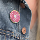 Badge Rond 5 Cm Bouton Magenta Hot Rose Donut<br><div class="desc">Offrez-vous votre dent sucrée ! Dispose d'une amusante illustration de beigne rose en aquarelle. Plus de couleurs disponibles - découvrez notre boutique !</div>