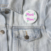 Badge Rond 5 Cm Bouton Maman plante (en rose) (En situation)