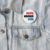 Badge Rond 5 Cm Bouton méchant de vote de femmes (En situation)