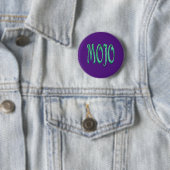 Badge Rond 5 Cm Bouton Mojo violet (En situation)