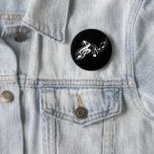 Badge Rond 5 Cm Bouton noir et blanc d'échelle musicale (En situation)