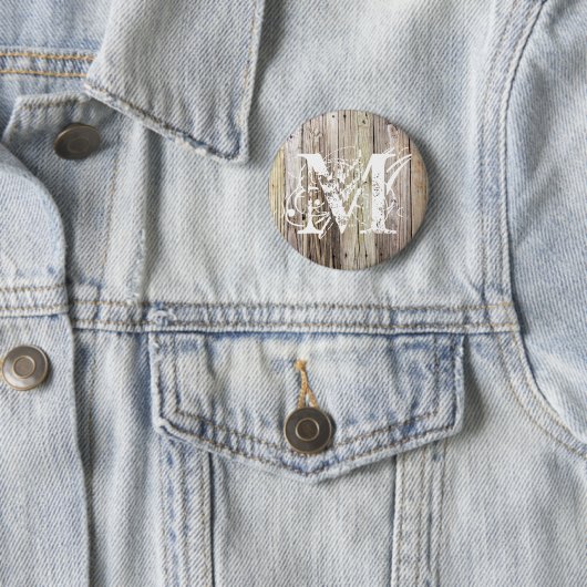 Badge Rond 5 Cm Bouton patiné en bois monogramme (En situation)