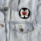 Badge Rond 5 Cm Bouton Reine des Coeurs (En situation)