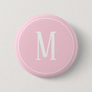 Badge Rond 5 Cm Bouton rond monogramme blanc sur fond rose clair