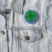 Badge Rond 5 Cm Bouton shamrock (En situation)