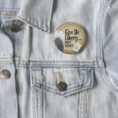 Badge Rond 5 Cm Bouton Tea Party (En situation)