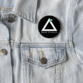 Badge Rond 5 Cm Bouton Triangle Aigu (En situation)