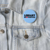 Badge Rond 5 Cm Bouton volontaire de bibliothèque (En situation)