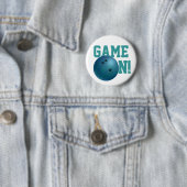 Badge Rond 5 Cm Bowling Ball Blue (En situation)