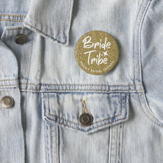 Badge Rond 5 Cm Bride tribe brune épingle de douche (En situation)