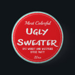 Badge Rond 5 Cm Bureau de la fête des prix du pull moche - le plus<br><div class="desc">Donnez à vos employés un souvenir amusant pour garder l'amour de votre bureau annuel Ugly Sweater Party. Monogramme avec le nom de votre entreprise et l'année de l'événement. Le bouton Fun Ugly Sweater peut être porté comme un badge d'honneur pour participer à la fête de bureau de vacances. Le design...</div>