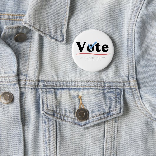 Badge Rond 5 Cm Ça compte vote lumière (En situation)