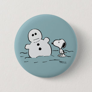 Badge Rond 5 Cm cacahuètes   Snoopy Construit Un Snowman
