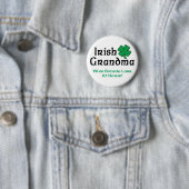 Badge Rond 5 Cm Cadeau irlandais de grand-maman (En situation)