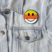 Badge Rond 5 Cm Candy Corn Face (En situation)