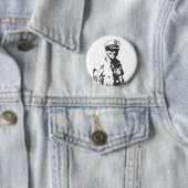 Badge Rond 5 Cm Capitaine H. Button (En situation)