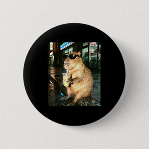 Badge Rond 5 Cm Capybara buvant du café glacé, photo de capybara m
