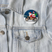 Badge Rond 5 Cm Carlin Chien Noël Père Noël (En situation)