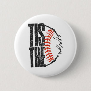 Badge Rond 5 Cm C'Est La Saison Bysebyll Cadeaux Softbyll Pour Les