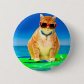 Badge Rond 5 Cm Chat avec lunettes de soleil surfant dans l'océan (Devant)