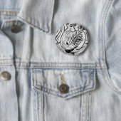 Badge Rond 5 Cm Chat avec une guitare de poisson (En situation)