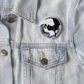 Badge Rond 5 Cm Chat curieux avec le piège (En situation)