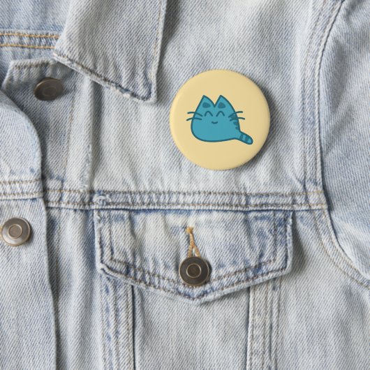 Badge Rond 5 Cm Chat Kitty souriant bleu (En situation)