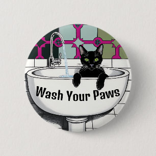 Badge Rond 5 Cm Chat noir dans un évier, Lave-linge, pattes de lav