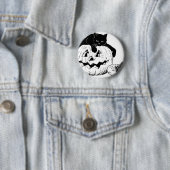 Badge Rond 5 Cm Chat Noir Sur Un Citrouille (En situation)