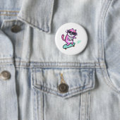 BADGE ROND 5 CM CHAT SUR UN SKATEBOARD (En situation)