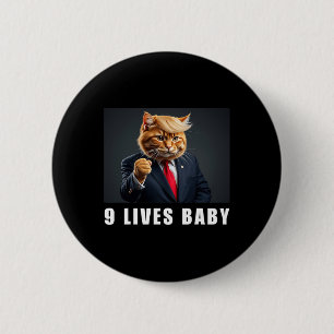 Badge Rond 5 Cm Chat Trump 9 Vies par Trump 2024 Gagne Victoire Va