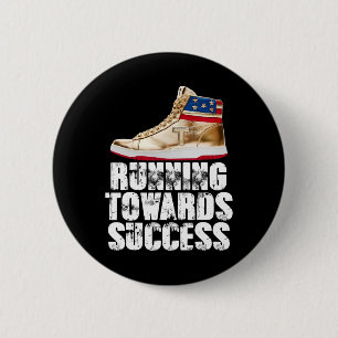Badge Rond 5 Cm Chaussures Trump Républicain Courant vers le succè