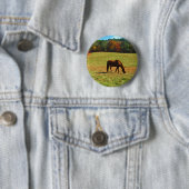 Badge Rond 5 Cm Cheval Brown rouge dans les arbres d'automne (En situation)