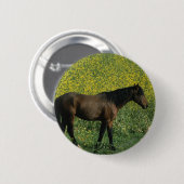 Badge Rond 5 Cm Cheval sauvage de mustang se tenant en fleurs (Devant & derrière)