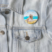 Badge Rond 5 Cm Chien de chien afghan sur la plage (En situation)