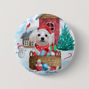 Badge Rond 5 Cm Chien maltais dans la neige Maison de Chien de Noë