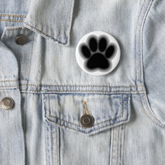 Badge Rond 5 Cm Chien Paw Avec Plan (En situation)