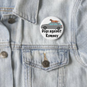 Badge Rond 5 Cm Chiens contre Romney (En situation)