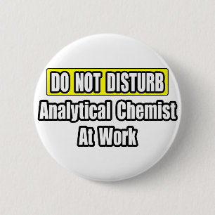 Badge Rond 5 Cm Chimiste Analyste Au Travail