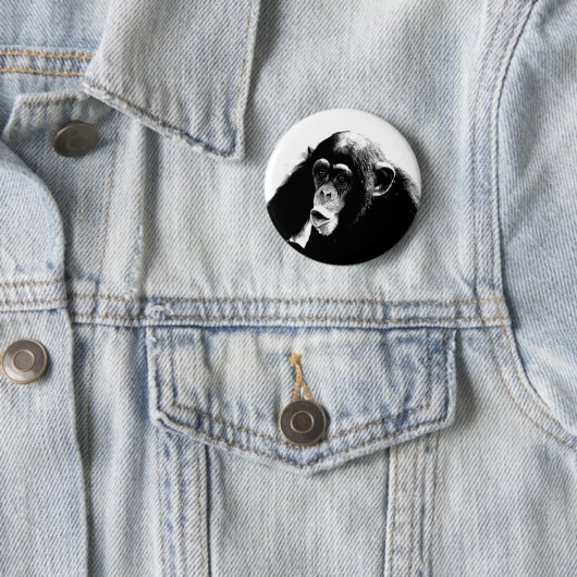Badge Rond 5 Cm Chimpanzé noir blanc (En situation)
