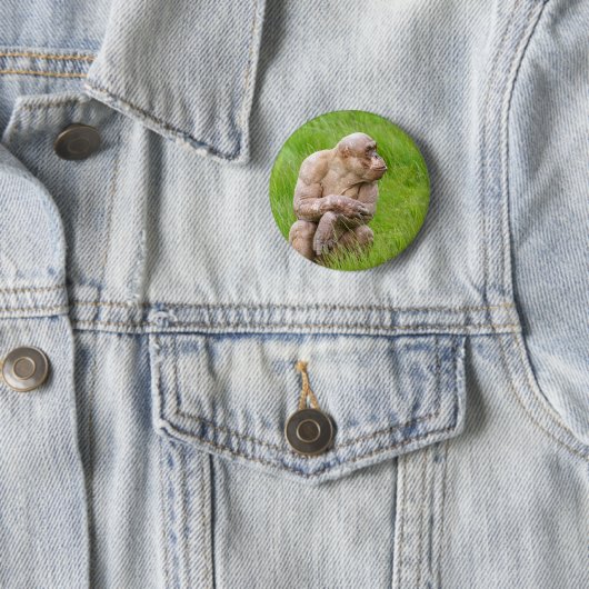 Badge Rond 5 Cm Chimpanzé sans cheveux (En situation)