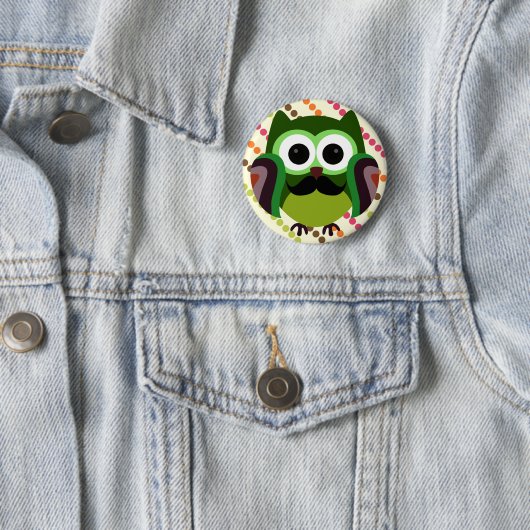 Badge Rond 5 Cm Chouette rétro avec Moustache (En situation)
