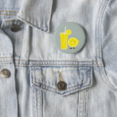 Badge Rond 5 Cm Citron souriant à la limonade (En situation)