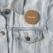 Badge Rond 5 Cm Clair Brown Plain Élégante Calligraphie minimalist (En situation)