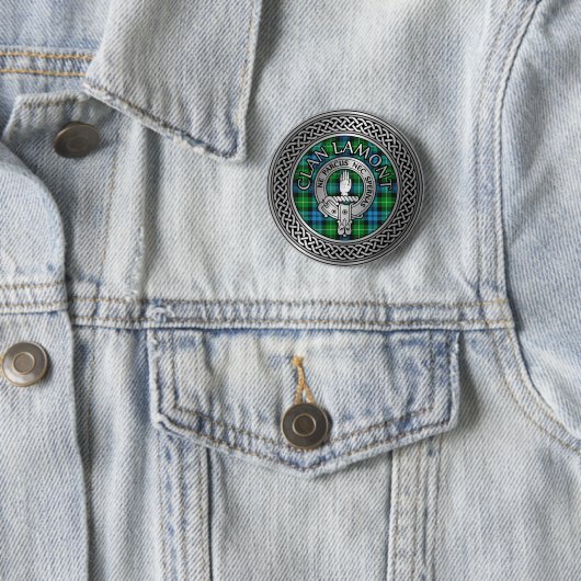 Badge Rond 5 Cm Clan Lamont Crest & Tartan Knot (En situation)